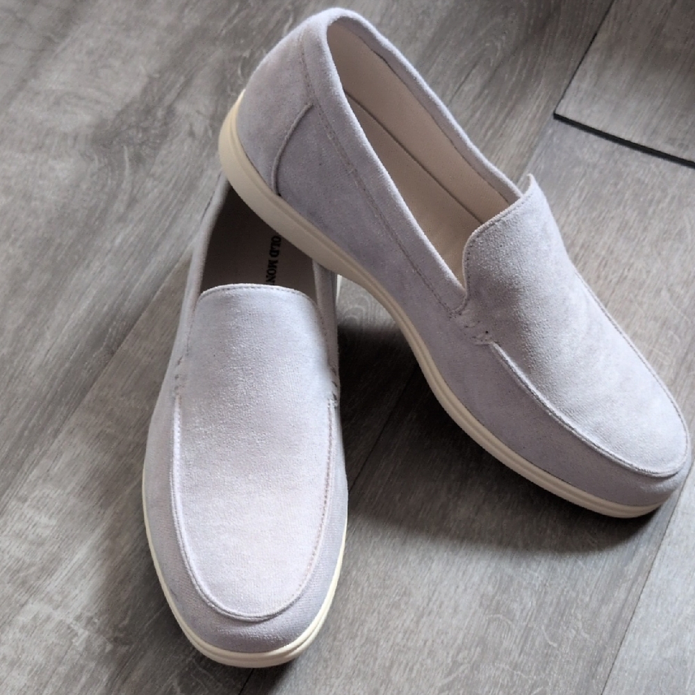 Elegant Light Gray Men's Slip-On Loafers from Old Money, Size 8